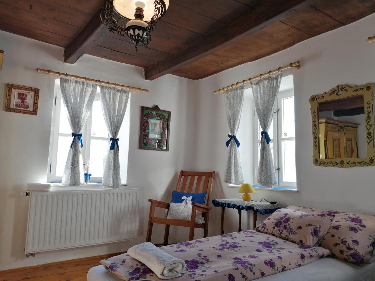 Zsambeki Vendeghaz -Anno1815- Hotel ภายนอก รูปภาพ